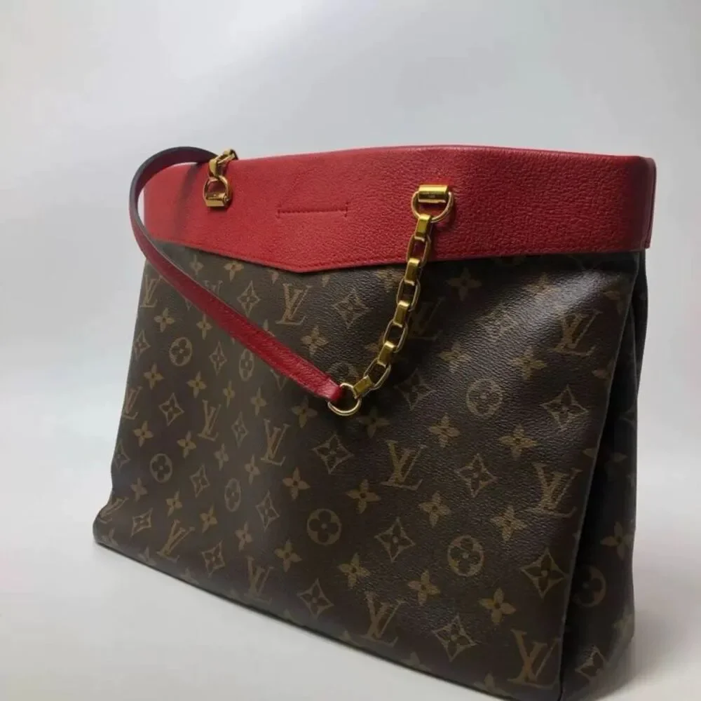 Louis Vuitton Women Pre-Loved Bag Very Good Condition